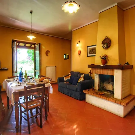 Attractive Mansion With Pool Hébergement de vacances